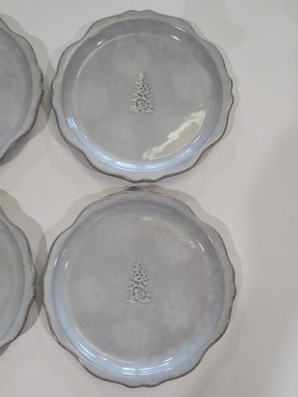 4 Carved Ribbed Edge Appetizer Plates Sour Cream Tree Hearth & Hand Magnolia NEW - Picture 3 of 5